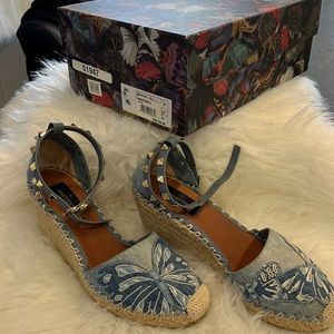 Valentino Garavani rock stud wedges